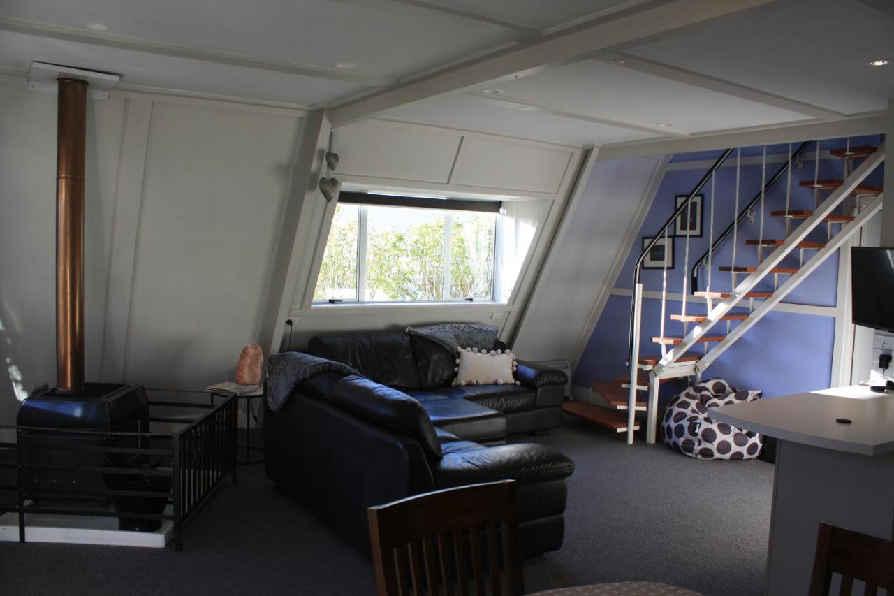 Classic A-Frame On Milford Te Anau Εξωτερικό φωτογραφία