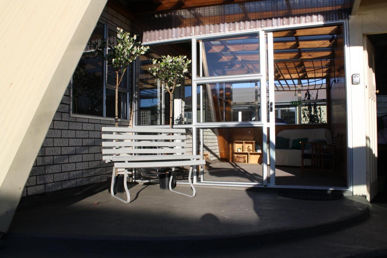 Classic A-Frame On Milford Te Anau Εξωτερικό φωτογραφία