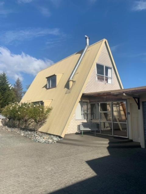 Classic A-Frame On Milford Te Anau Εξωτερικό φωτογραφία